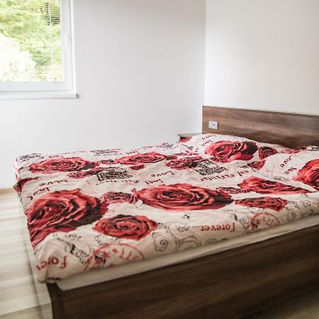 Гостевой дом Apartman Zlatonka Остравице Экстерьер фото